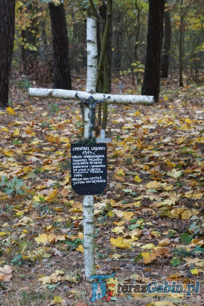 Pojechali miejscami pamięci. Rajd Rowerowy na 100 lecie odzyskania Niepodległości. [zdjęcia]