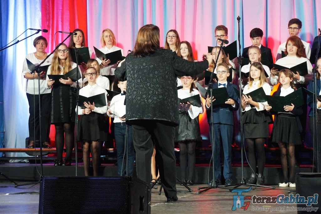 Koncert Muzyki Polskiej na rozpoczęcie obchodów 100 lecia odzyskania Niepodległości. [zdjęcia]