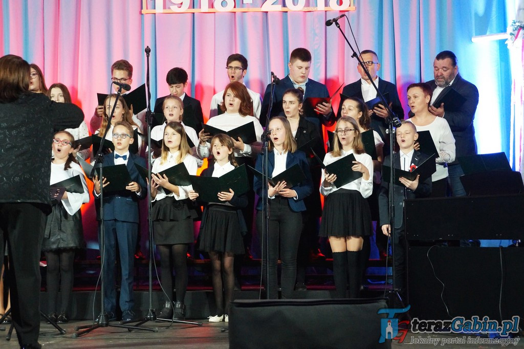Koncert Muzyki Polskiej na rozpoczęcie obchodów 100 lecia odzyskania Niepodległości. [zdjęcia]