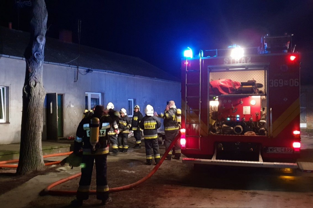 Pracowita noc sylwestrowa i Nowy Rok dla gąbińskich strażaków [zdjęcia]
