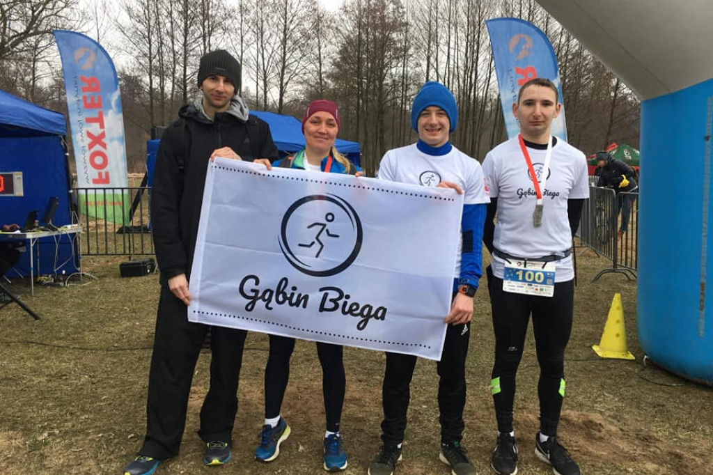 Aktywny weekend biegaczy z Gąbina. Zostali nagrodzeni w klasyfikacji drużynowej.