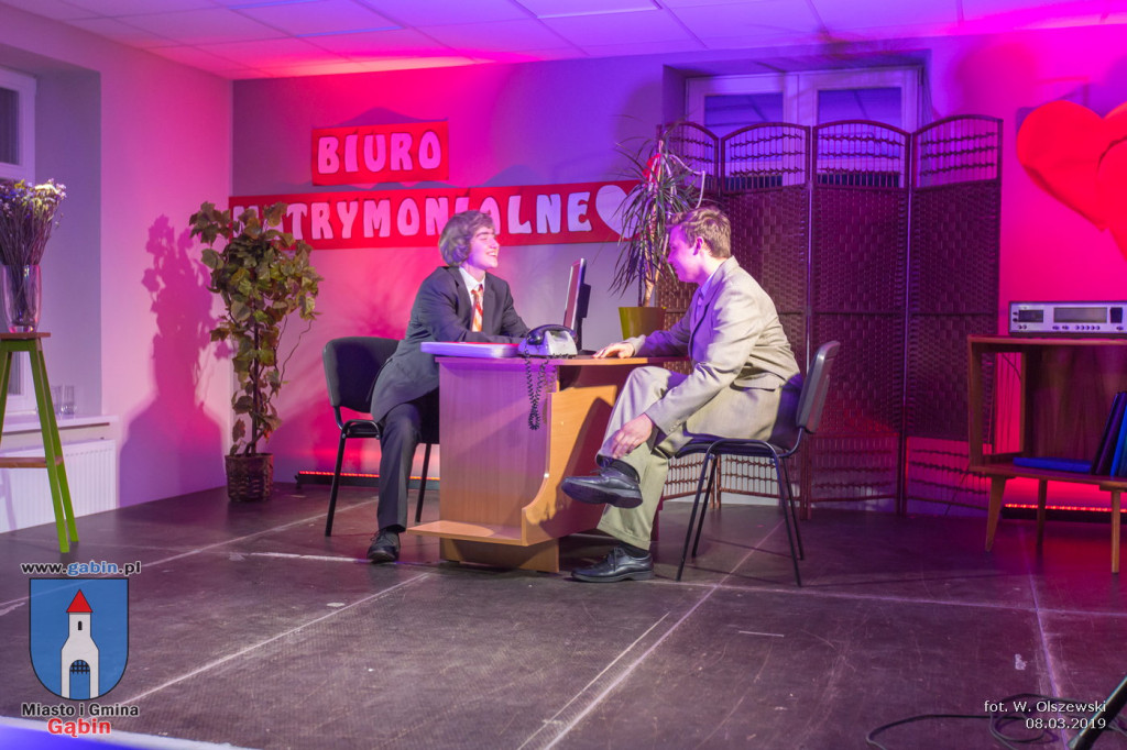Biuro Matrymonialne w Gąbinie. Czyli Dzień Kobiet z gąbińskim teatrem. [zdjęcia]