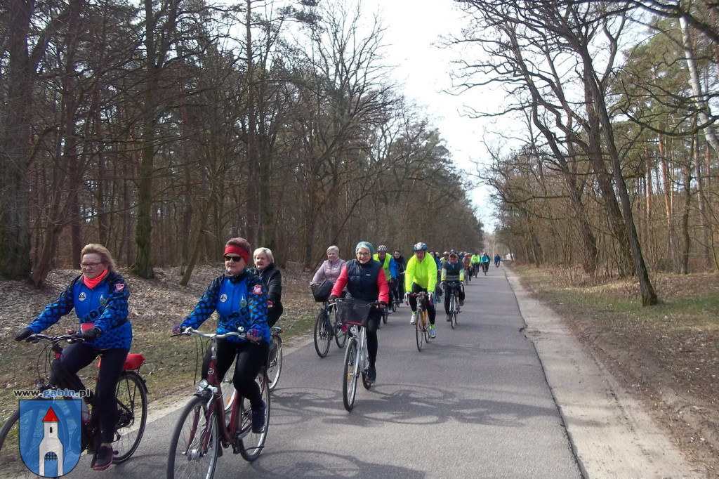 Rowerowe poszukiwania wiosny z MUKS Tandem Gąbin.