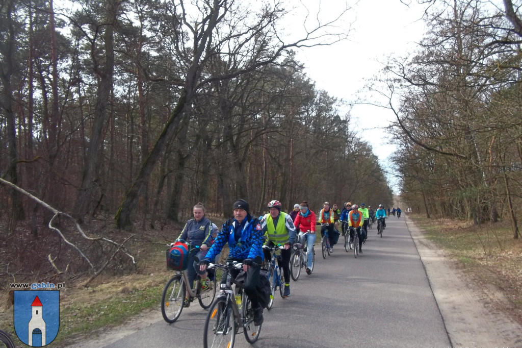Rowerowe poszukiwania wiosny z MUKS Tandem Gąbin.