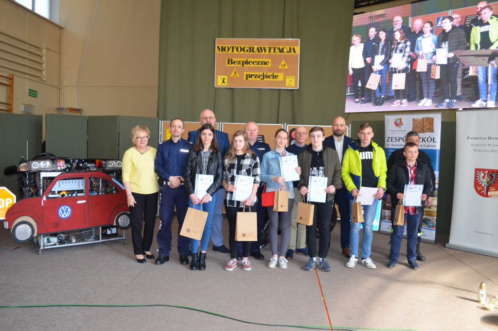 Motograwitacja czyli bezpieczne przejście z gąbińskim Zespołem Szkół [zdjęcia].