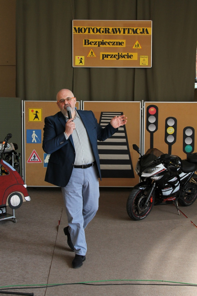 Motograwitacja czyli bezpieczne przejście z gąbińskim Zespołem Szkół [zdjęcia].