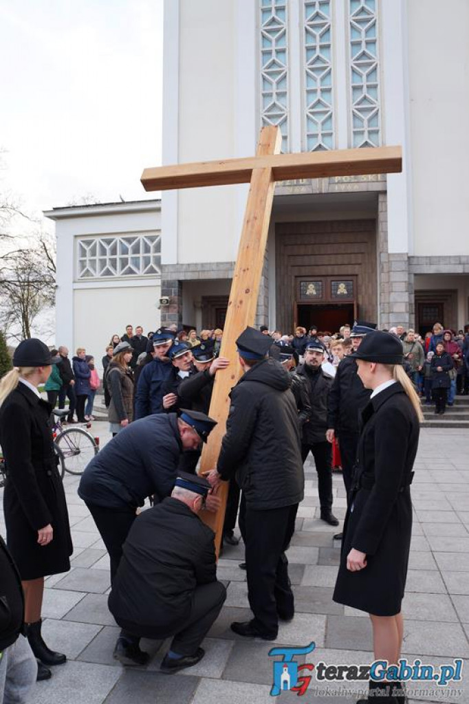 Droga Krzyżowa przeszła ulicami Gąbina. [zdjęcia]