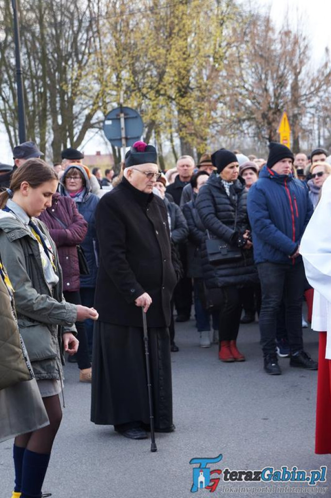 Droga Krzyżowa przeszła ulicami Gąbina. [zdjęcia]
