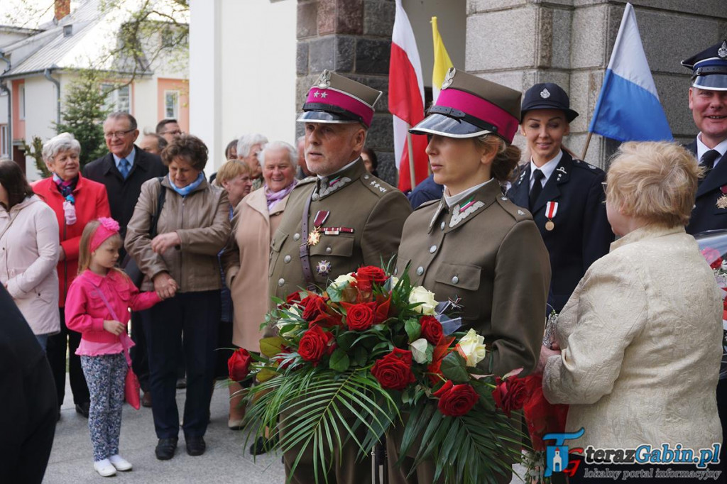 Gąbin uczcił rocznicę uchwalenia Konstytucji. Świętowali również strażacy. [zdjęcia]