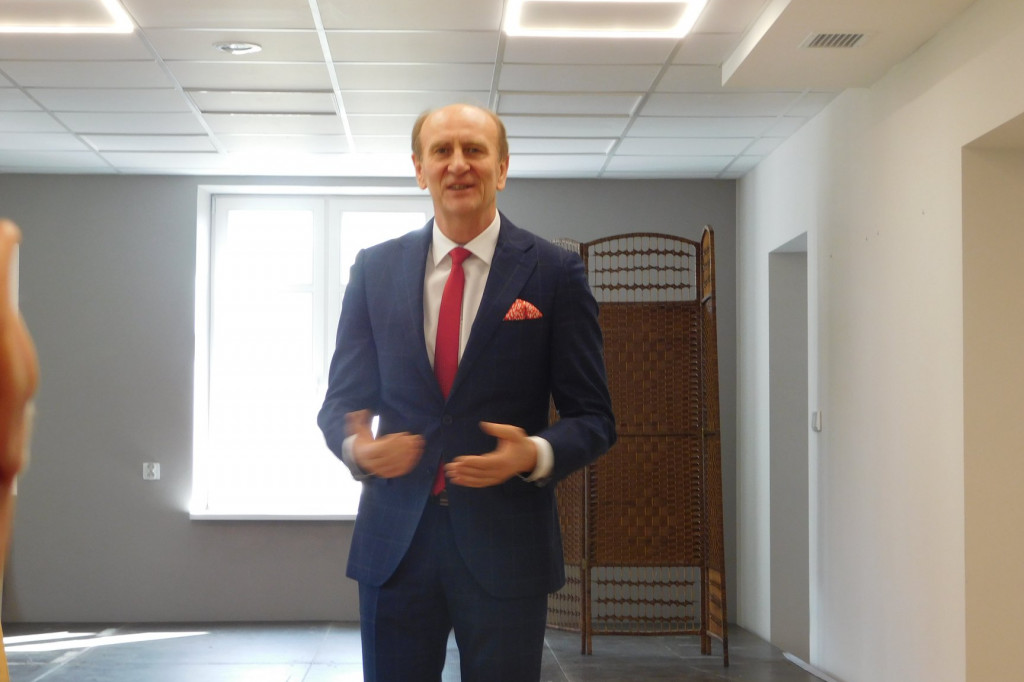 Gąbińska biblioteka zorganizowała konkurs recytatorski. Mamy zdolną młodzież. [zdjęcia]