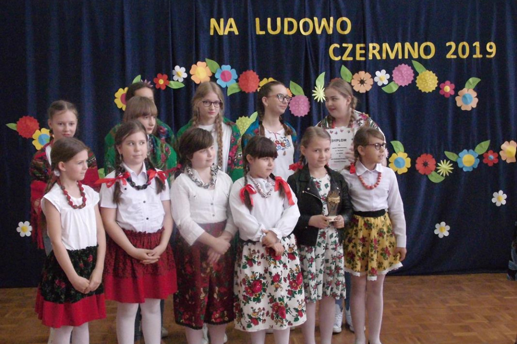 Piosenka ludowa wybrzmiała w Czermnie. [zdjęcia]