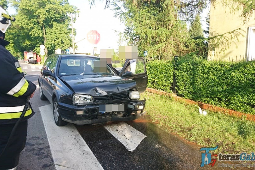 Zderzenie aut na Rogatkach Gostynińskich. [zdjęcia]