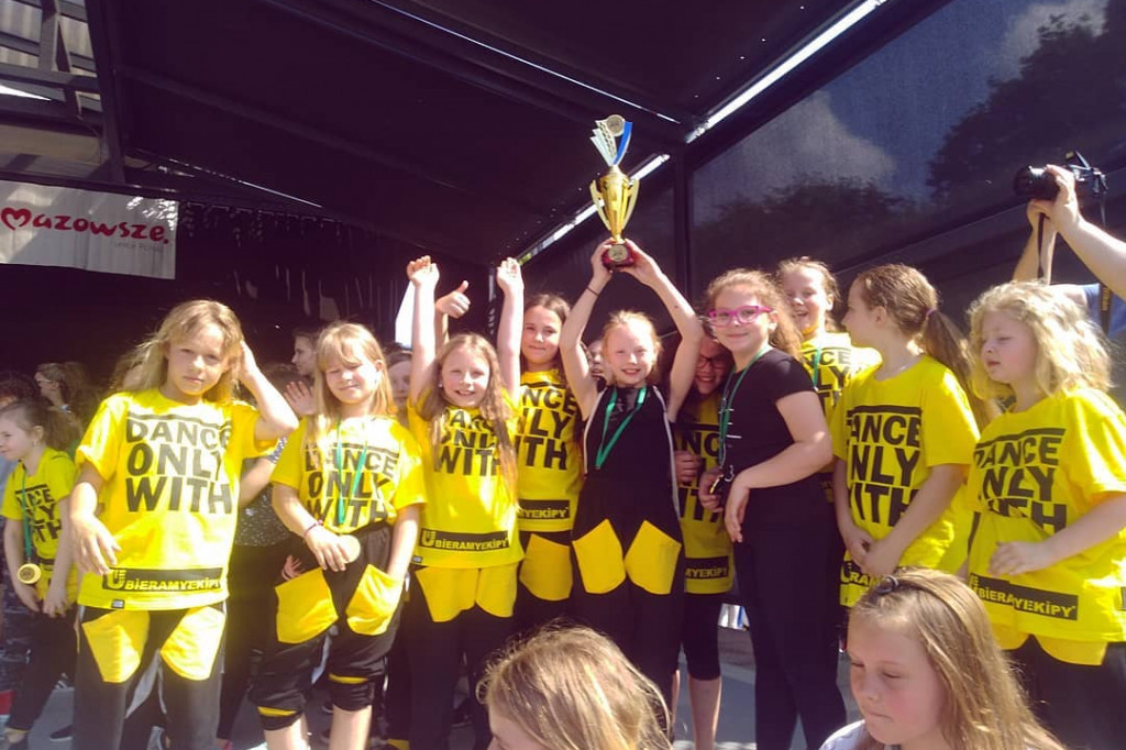 Świetne występy zespołów tanecznych z Gąbina. Jeden z nich na podium festiwalu. [zdjęcia]