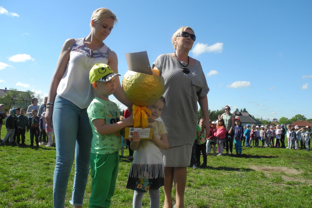 Każdy gąbiński przedszkolak chce zostać strażakiem. Wszystko za sprawą zajęć i pokazów. [zdjęcia]