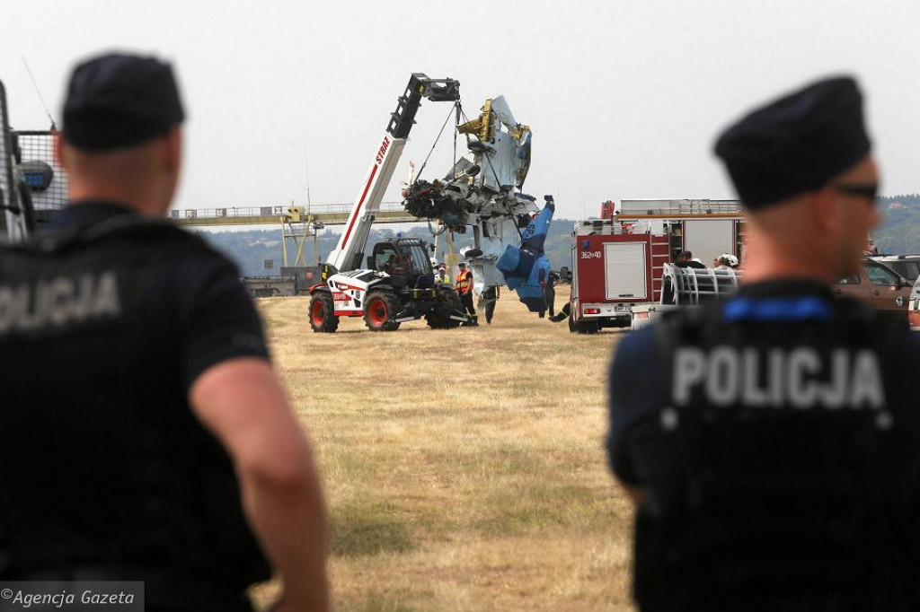 Wypadek lotniczy w Płocku. W akcji strażacy z Gąbina. [zdjęcia]
