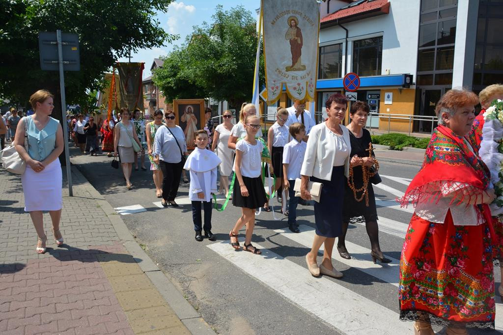 Ulicami Gąbina przeszła uroczysta procesja Bożego Ciała. [zdjęcia]