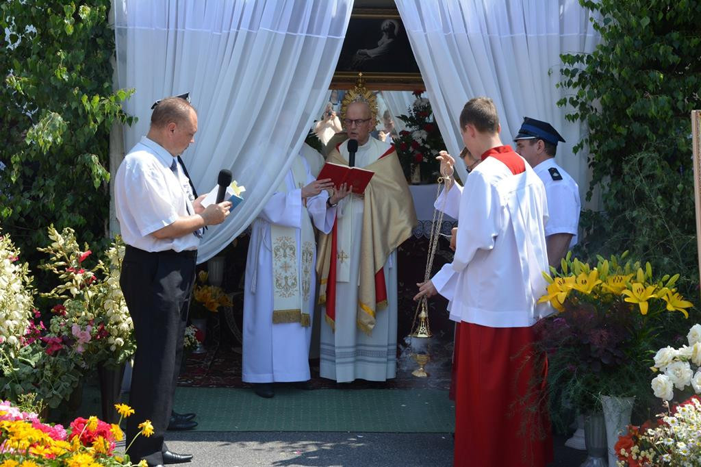 Ulicami Gąbina przeszła uroczysta procesja Bożego Ciała. [zdjęcia]