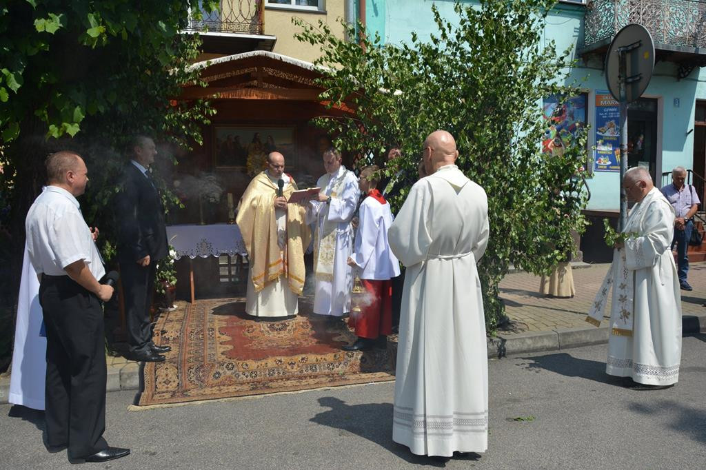 Ulicami Gąbina przeszła uroczysta procesja Bożego Ciała. [zdjęcia]