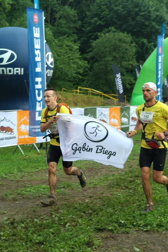 Pokonali morderczy bieg w Bieszczadach. Dla nich nie ma rzeczy niemożliwych. [zdjęcia]