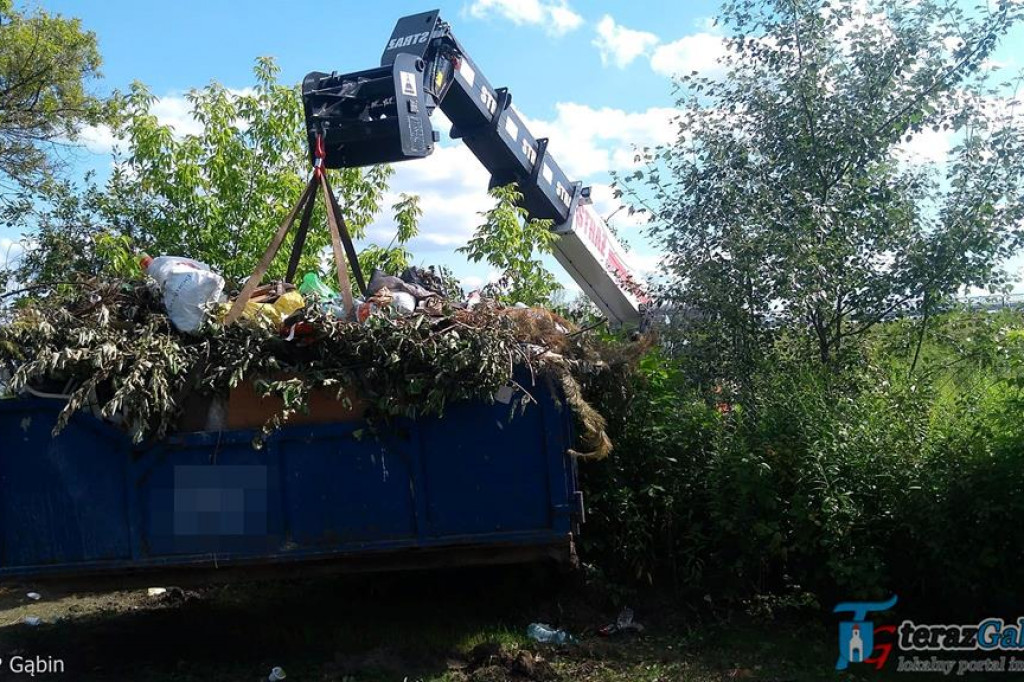 Poszukiwany Dawidek nie żyje. W akcji poszukiwawczej wzięli udział strażacy z Gąbina. [zdjęcia]