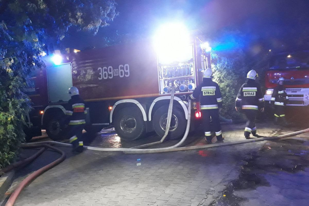 Pod Płockiem spłonął Dom Pomocy Społecznej. Trwa zbiórka na rzecz osób dotkniętych pożarem.