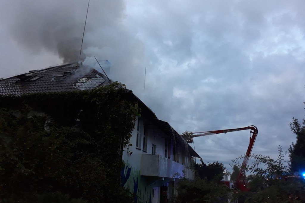 Pod Płockiem spłonął Dom Pomocy Społecznej. Trwa zbiórka na rzecz osób dotkniętych pożarem.