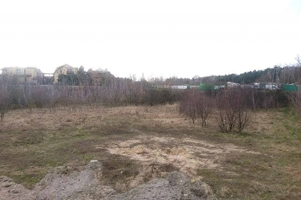 Wcześniej zarośnięty i zaśmiecony. Teraz nabiera nowego wyglądu i staje się miejscem do spotkań mieszkańców. [zdjęcia]