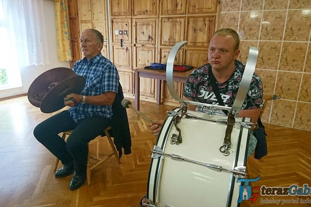 Orkiestra z Gąbina ćwiczyła i koncertowała nad morzem. [zdjęcia]