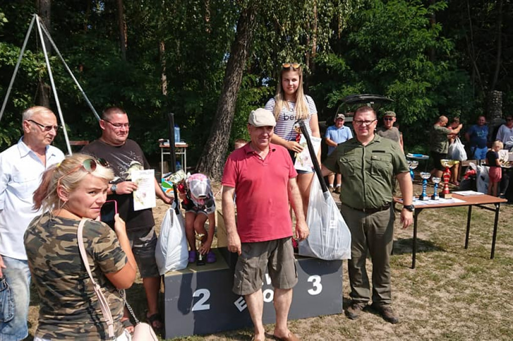 Wędkarze pożegnali wakacje podczas zawodów dla dzieci. [zdjęcia]