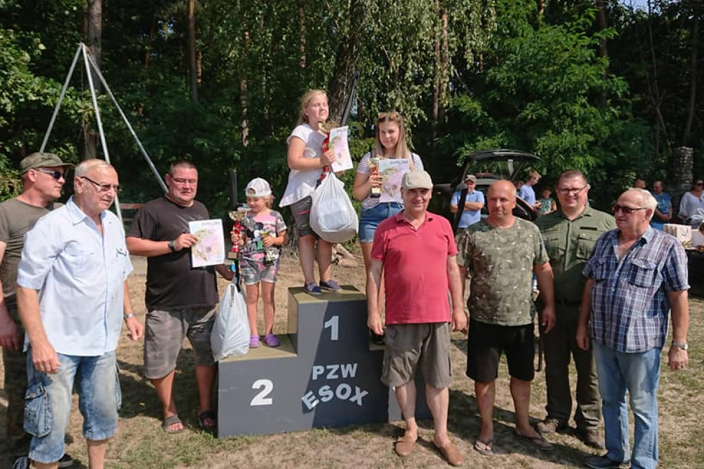 Wędkarze pożegnali wakacje podczas zawodów dla dzieci. [zdjęcia]