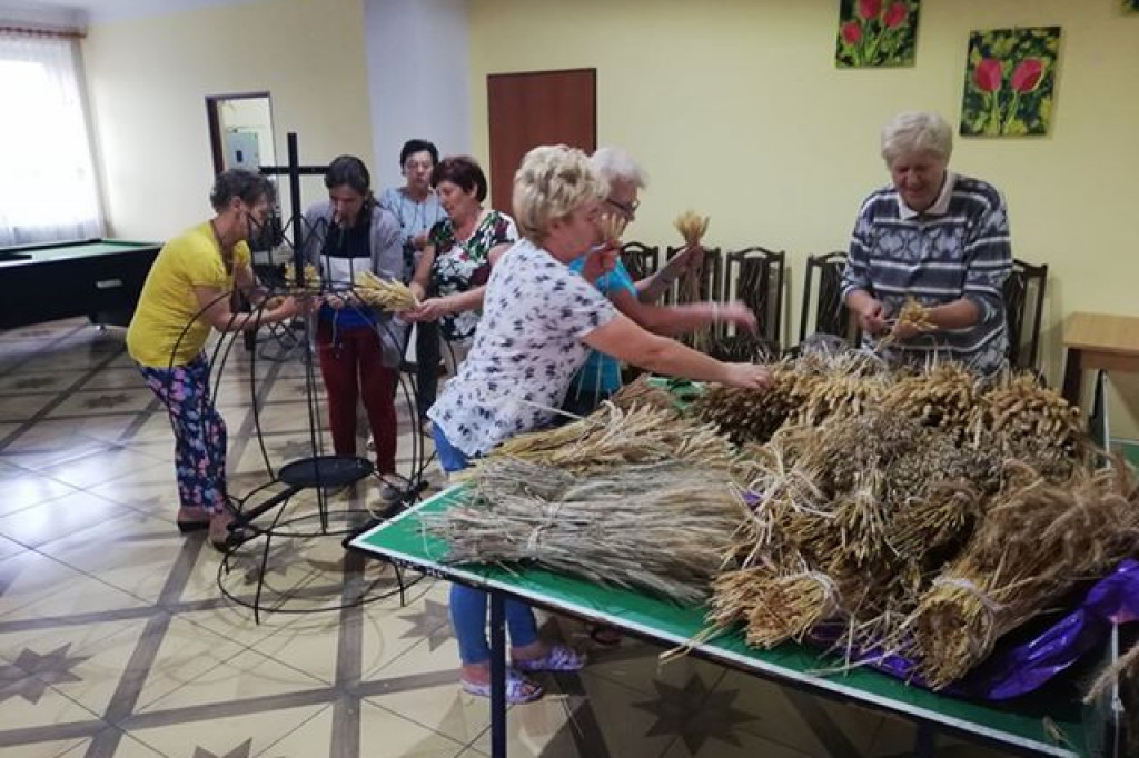 Jak powstał wieniec dożynkowy z gminy Gąbin?
