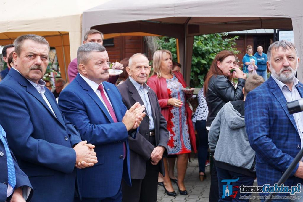 Dożynki w Troszynie odbyły się po raz drugi. Parafia dziękowała za zebrane plony. [zdjęcia]