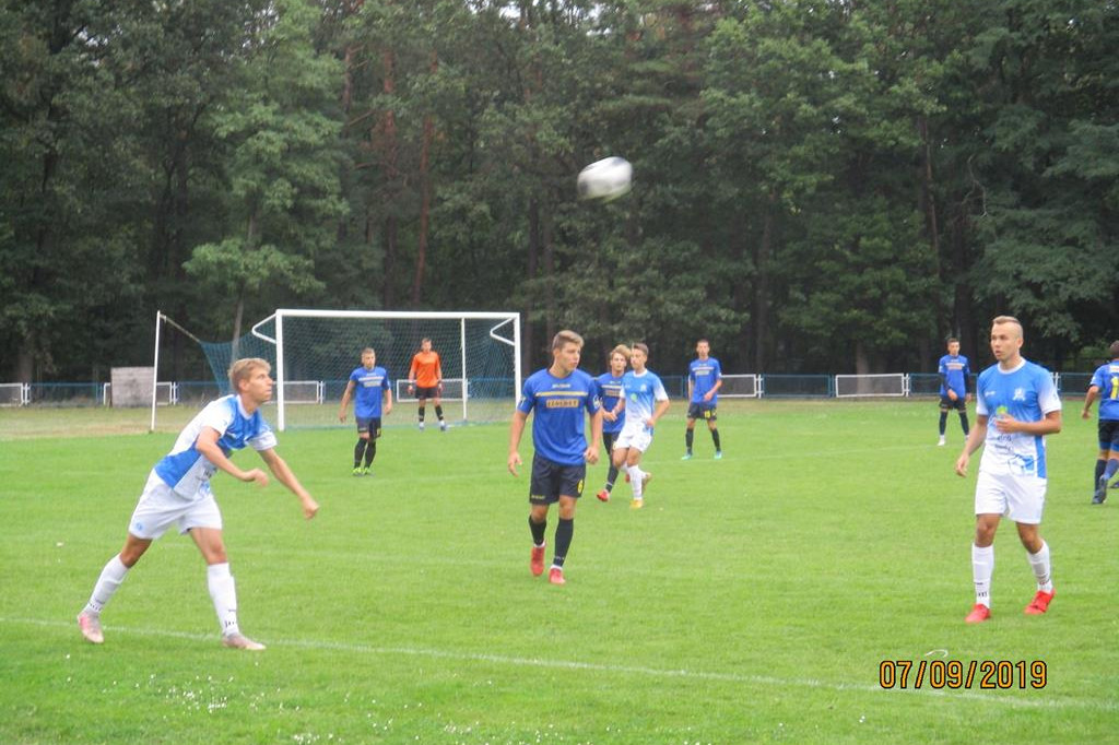 Derby w Gąbinie. Błękitni wygrali z Mazurem Gostynin. [zdjęcia]