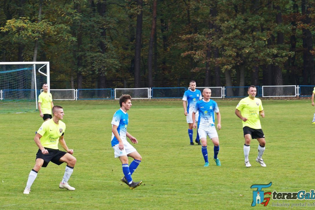 Derby zakończone remisem. Obie drużyny dały z siebie wszystko. [zdjęcia]