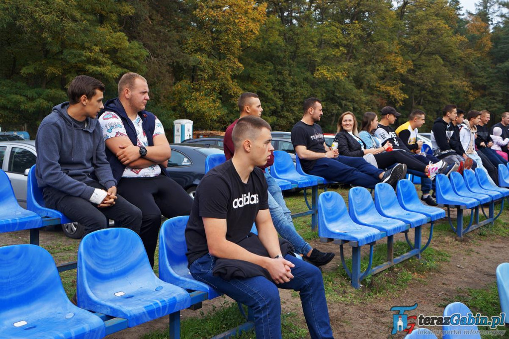 Derby zakończone remisem. Obie drużyny dały z siebie wszystko. [zdjęcia]