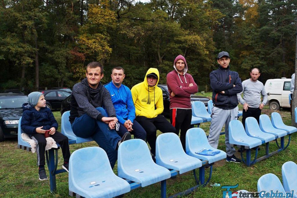 Derby zakończone remisem. Obie drużyny dały z siebie wszystko. [zdjęcia]