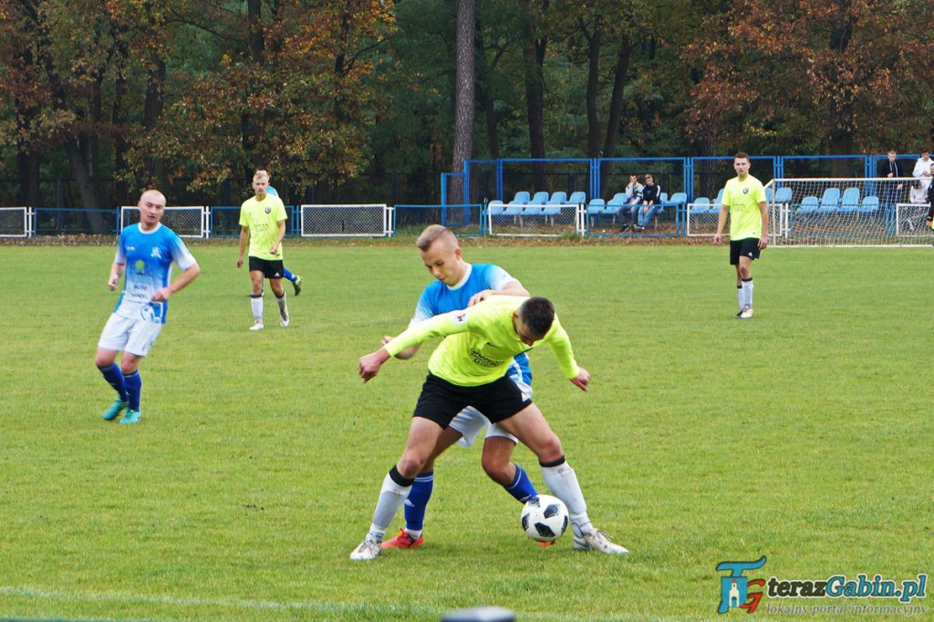 Derby zakończone remisem. Obie drużyny dały z siebie wszystko. [zdjęcia]