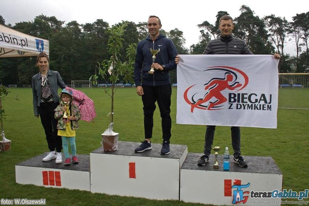 Biegacze z całej Polski wystartowali w Gąbinie. Gąbińska Dziesiątka już za nami. [zdjęcia]