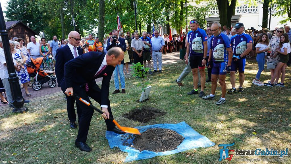 Gąbin uczcił rocznicę wybuchu II Wojny Światowej. Było bardzo uroczyście. [zdjęcia]