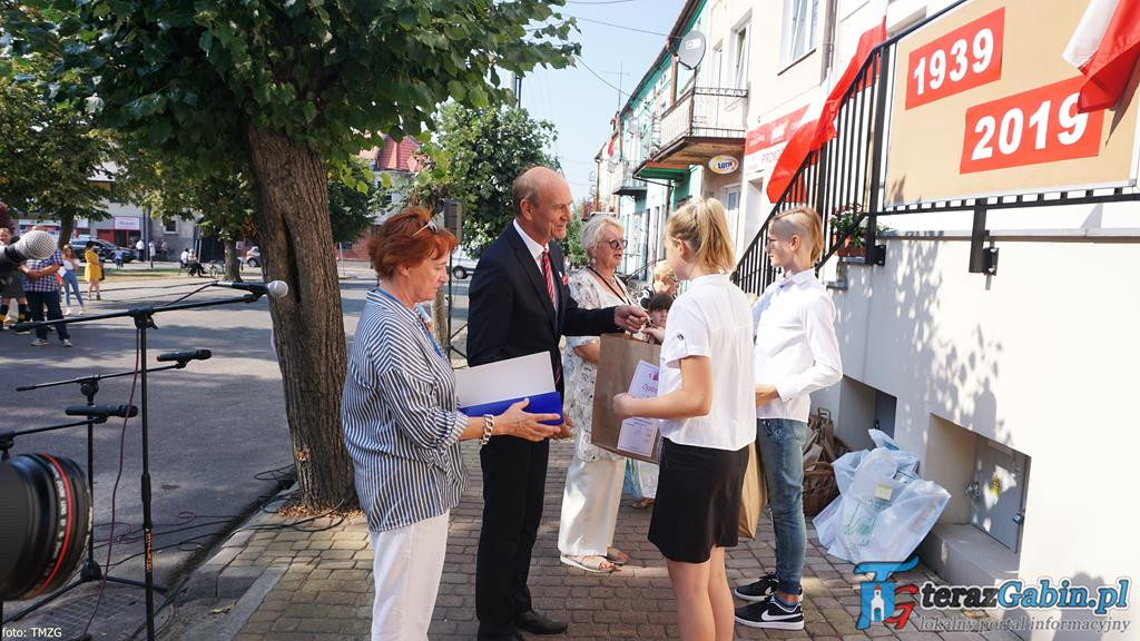 Gąbin uczcił rocznicę wybuchu II Wojny Światowej. Było bardzo uroczyście. [zdjęcia]
