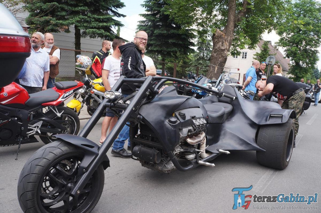Przez gminę Gąbin przejechała wielka parada motocyklowa. Z okazji Dni Gąbina. [zdjęcia, film]