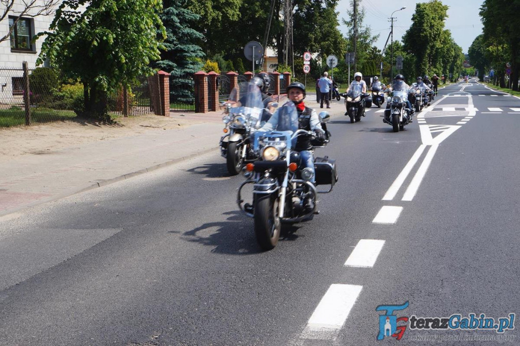 Przez gminę Gąbin przejechała wielka parada motocyklowa. Z okazji Dni Gąbina. [zdjęcia, film]