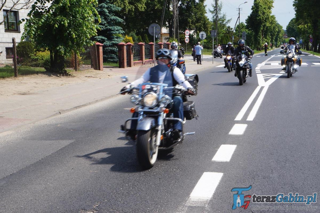 Przez gminę Gąbin przejechała wielka parada motocyklowa. Z okazji Dni Gąbina. [zdjęcia, film]