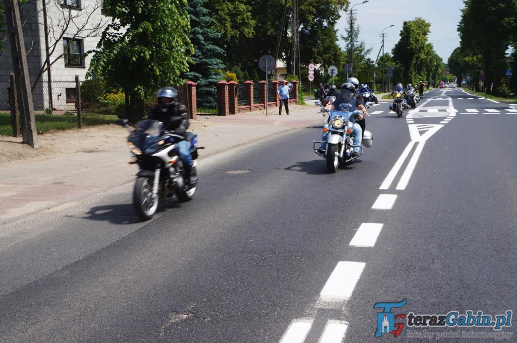 Przez gminę Gąbin przejechała wielka parada motocyklowa. Z okazji Dni Gąbina. [zdjęcia, film]