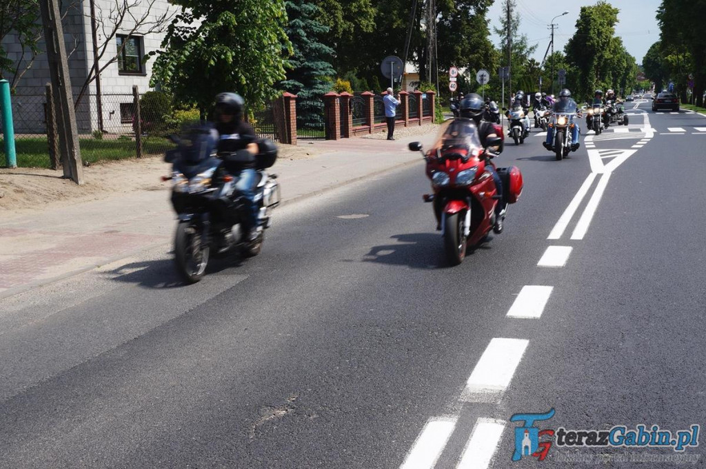 Przez gminę Gąbin przejechała wielka parada motocyklowa. Z okazji Dni Gąbina. [zdjęcia, film]