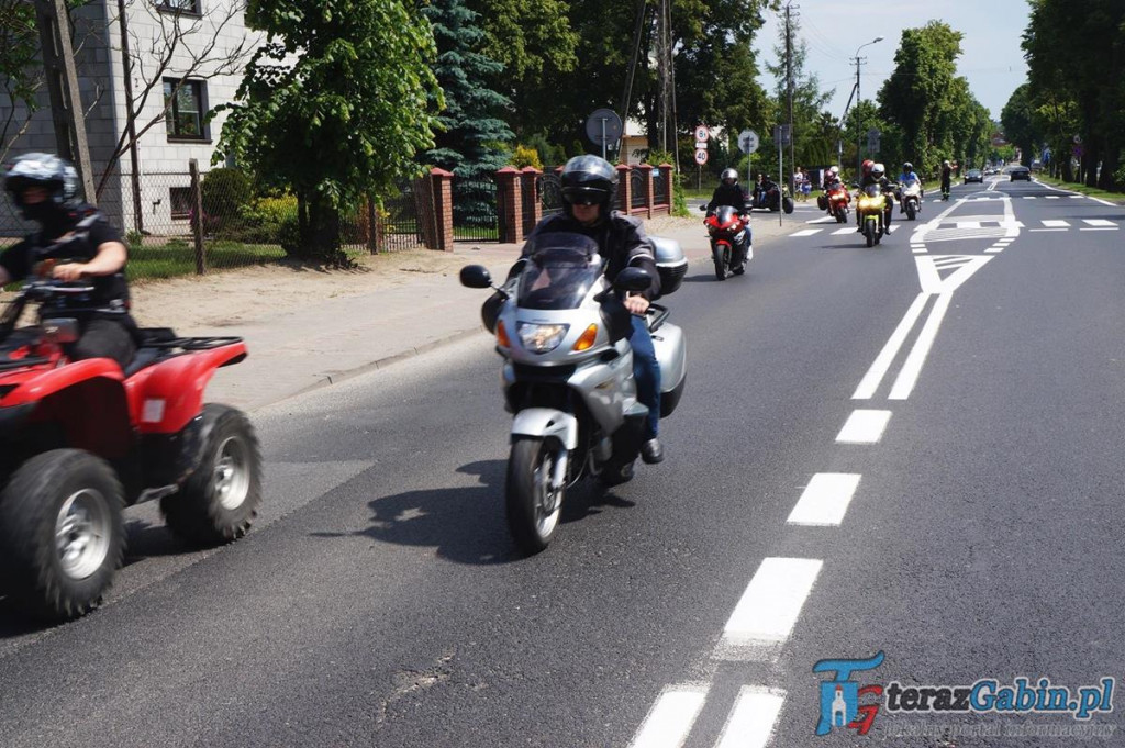 Przez gminę Gąbin przejechała wielka parada motocyklowa. Z okazji Dni Gąbina. [zdjęcia, film]