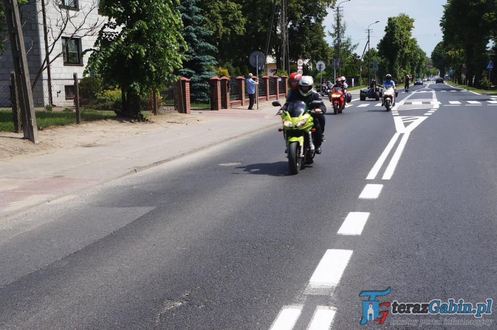 Przez gminę Gąbin przejechała wielka parada motocyklowa. Z okazji Dni Gąbina. [zdjęcia, film]