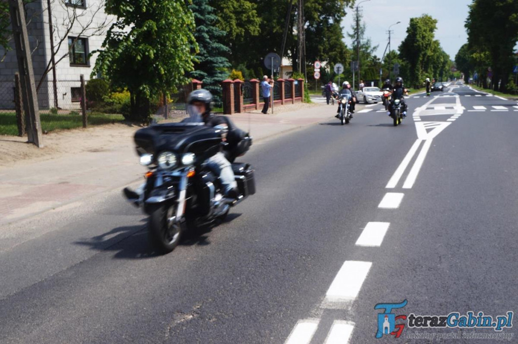 Przez gminę Gąbin przejechała wielka parada motocyklowa. Z okazji Dni Gąbina. [zdjęcia, film]