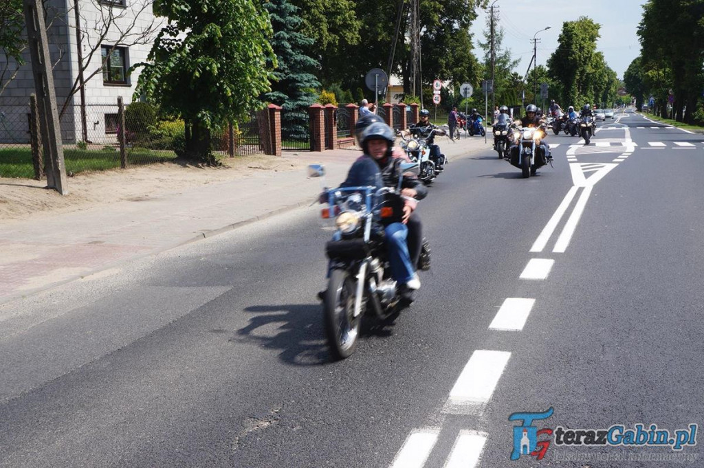 Przez gminę Gąbin przejechała wielka parada motocyklowa. Z okazji Dni Gąbina. [zdjęcia, film]