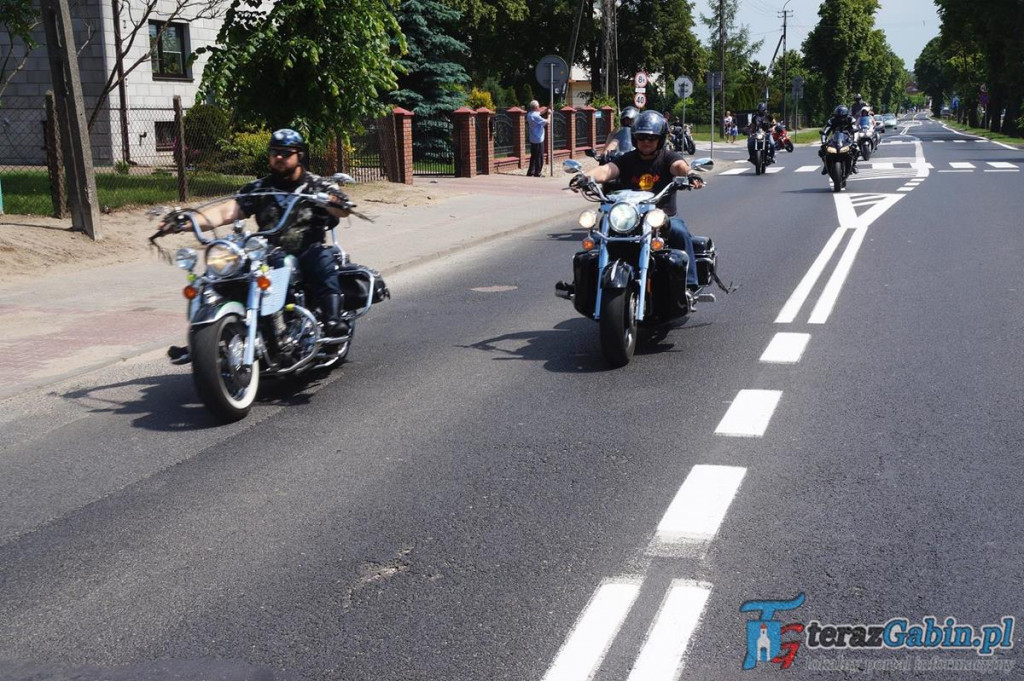 Przez gminę Gąbin przejechała wielka parada motocyklowa. Z okazji Dni Gąbina. [zdjęcia, film]